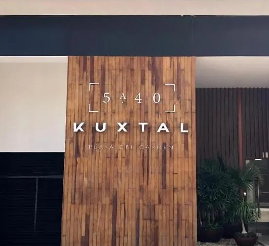 La Quinta Luxury